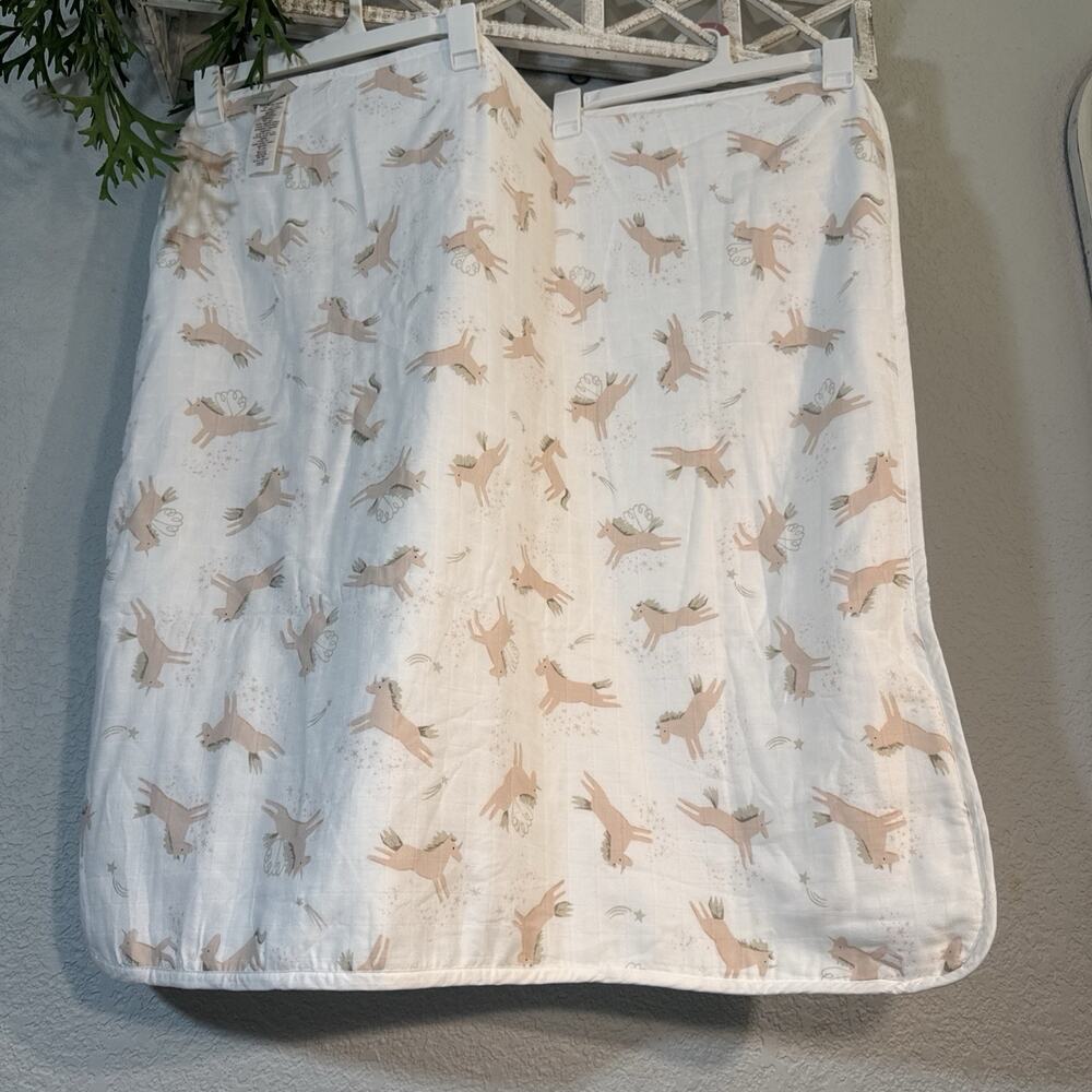 Pottery Barn Kids 100% Organic Cotton‎ Hooded Cotton Towel With Unicorns Girl